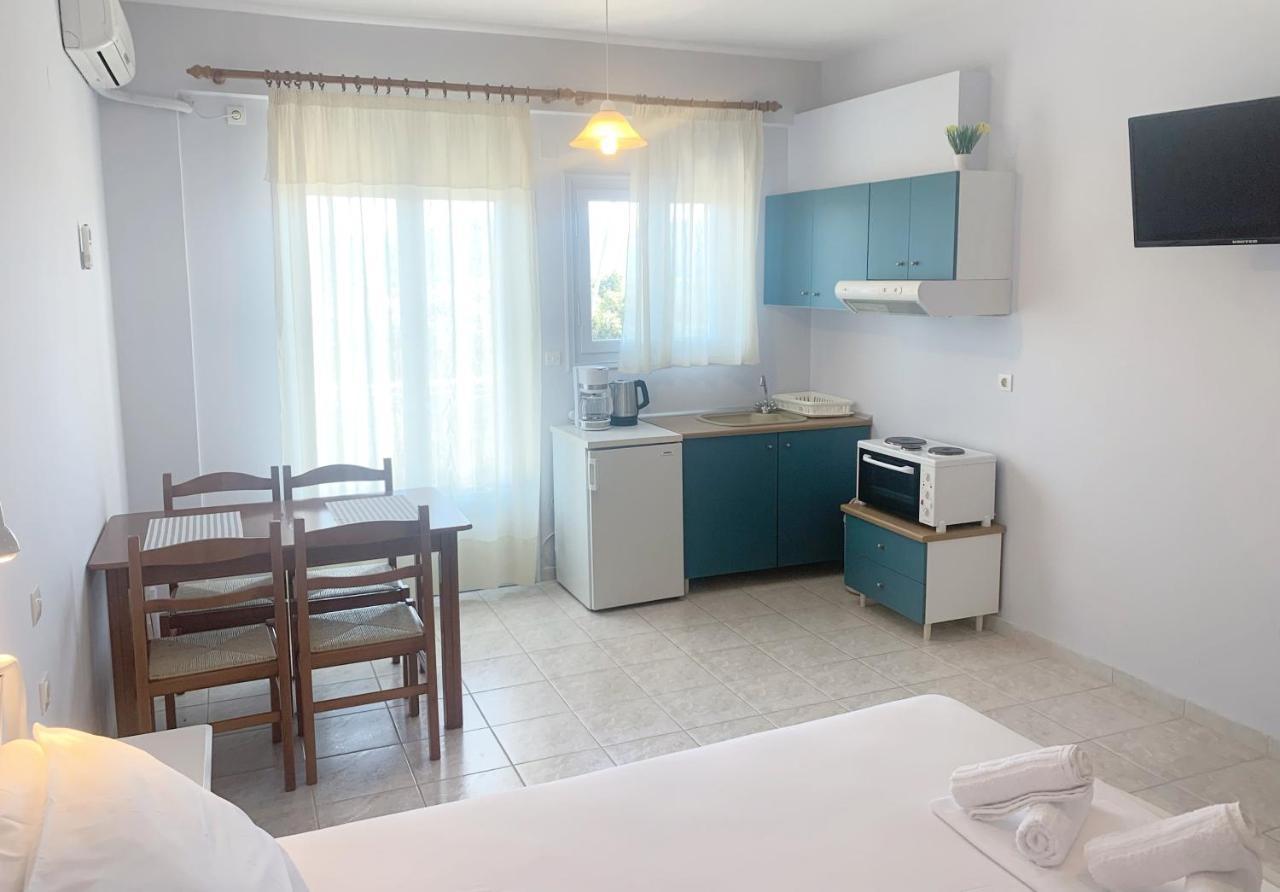 Ilias Apartments Finikounda Exteriér fotografie